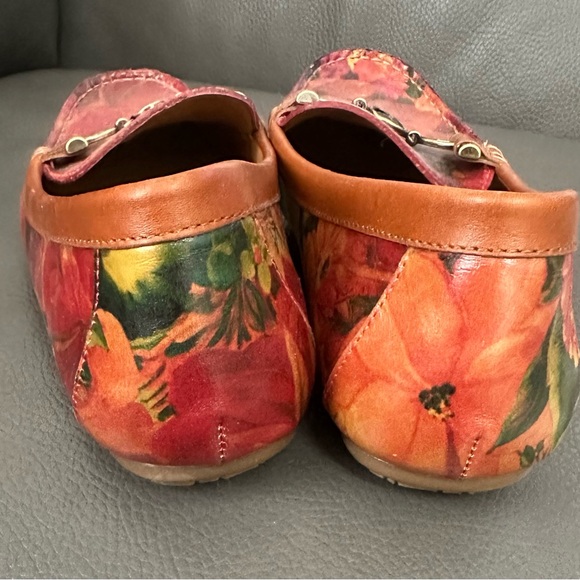Patricia Nash Floral Leather Loafers - Multicolor - Picture 7 of 9